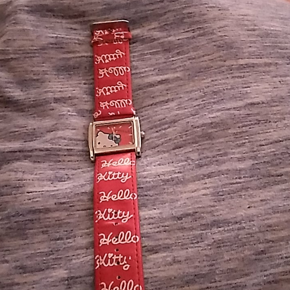 Hello Kitty Original Watch - Picture 3 of 4